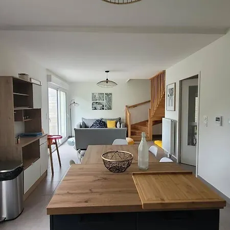 Maison Avec Jardin Sur